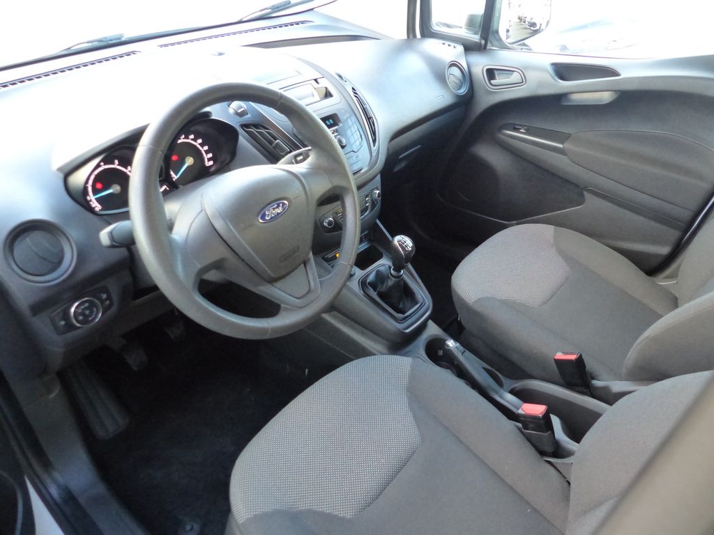 Ford Transit Courier 2020