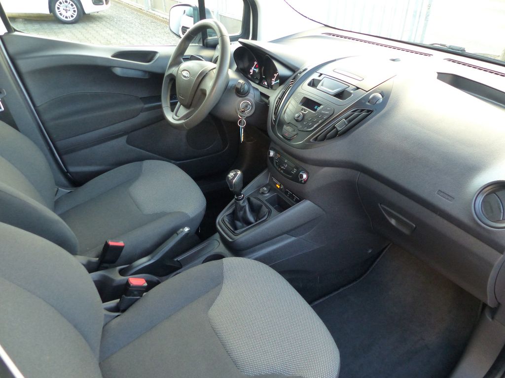 Ford Transit Courier 2020