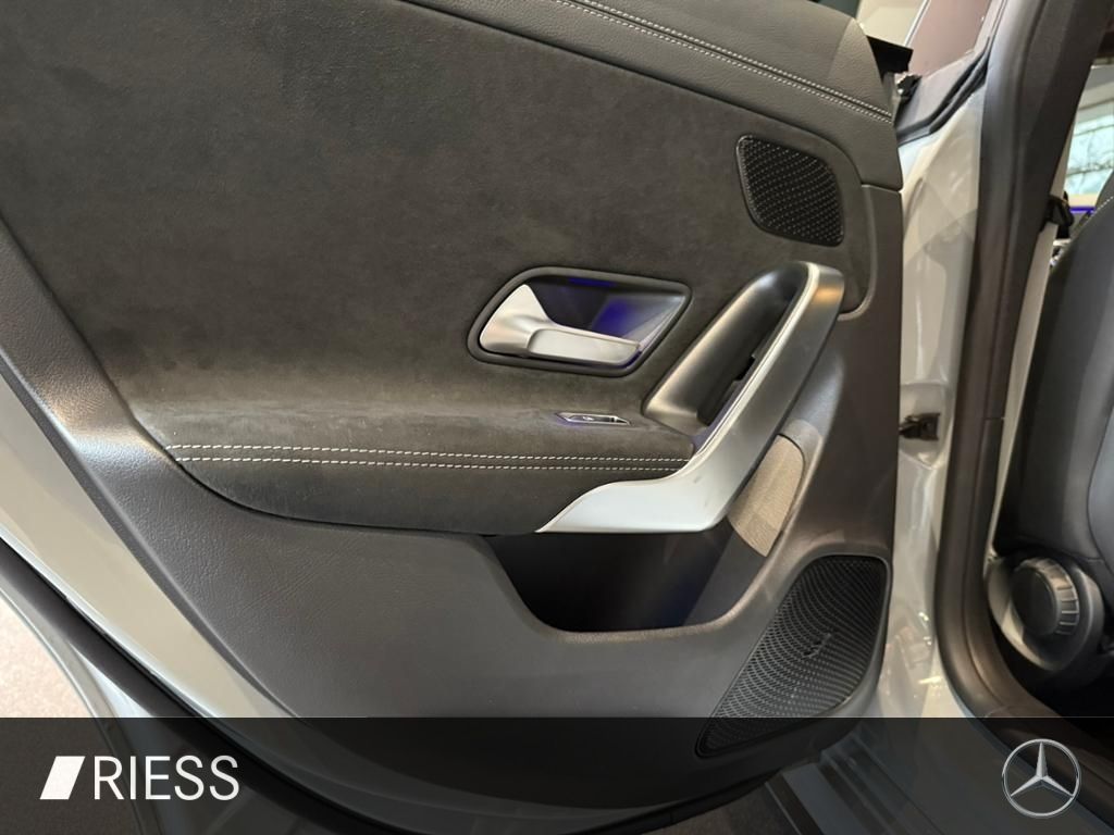 Mercedes-Benz CLA 200 2026