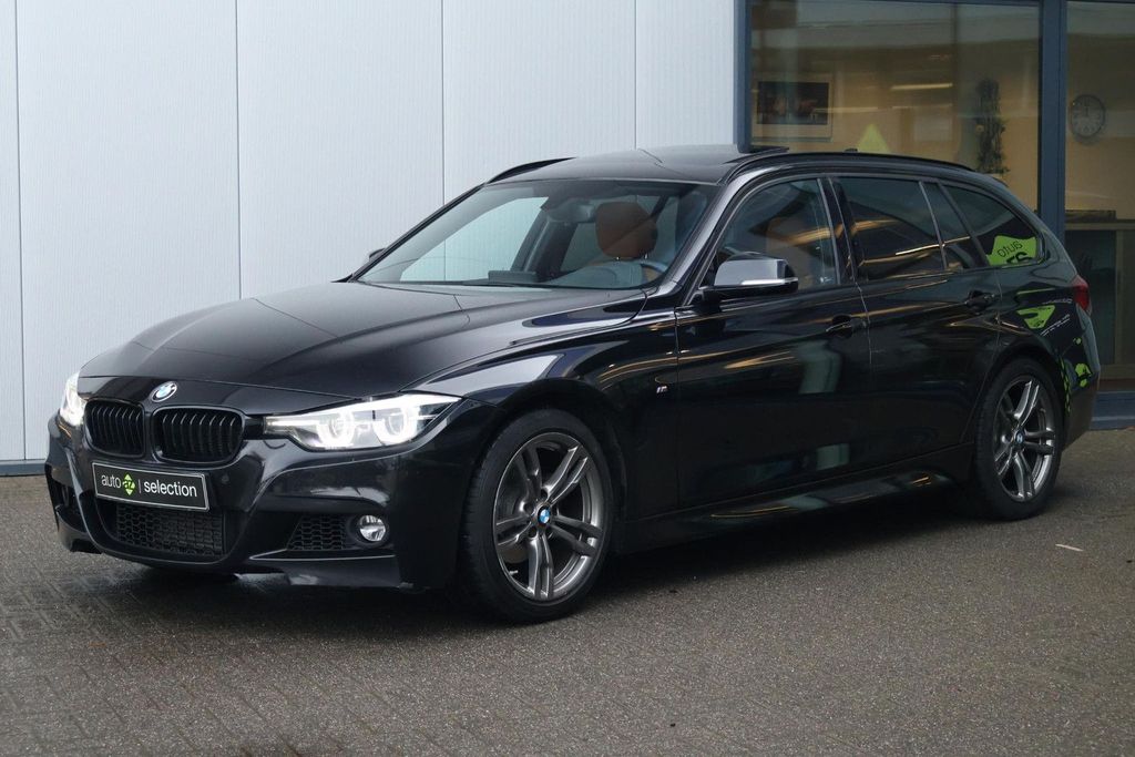 BMW 318 2019