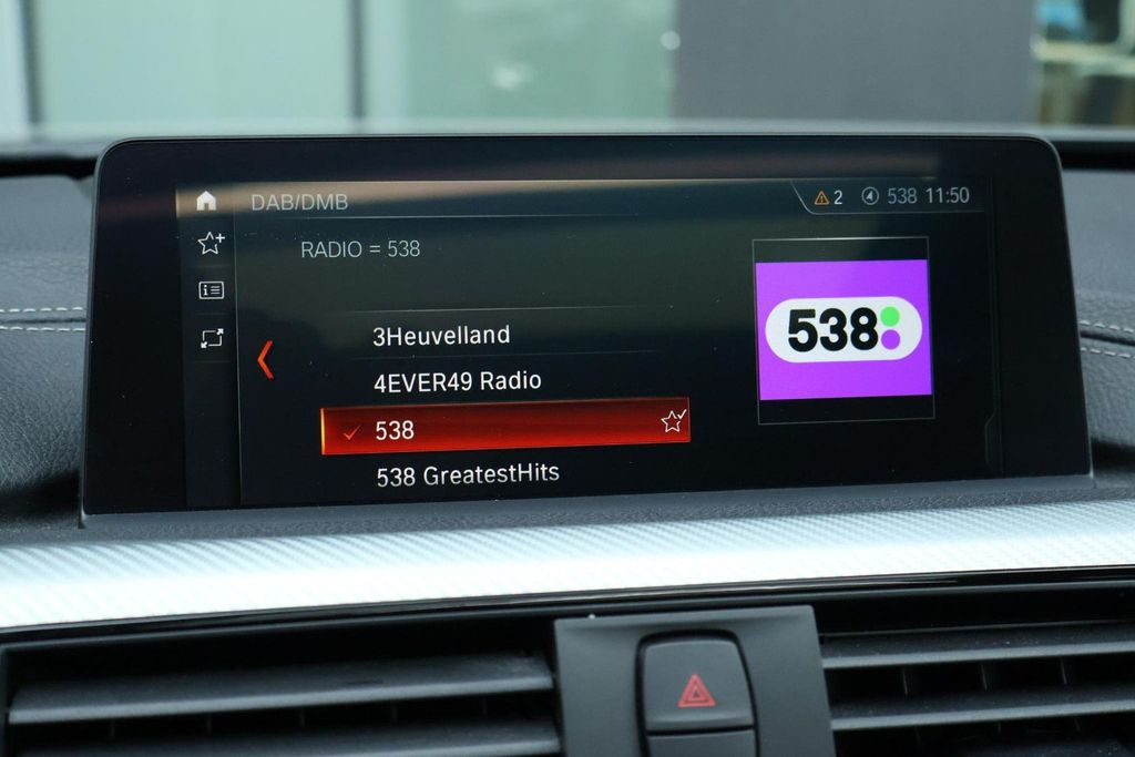 BMW 318 2019