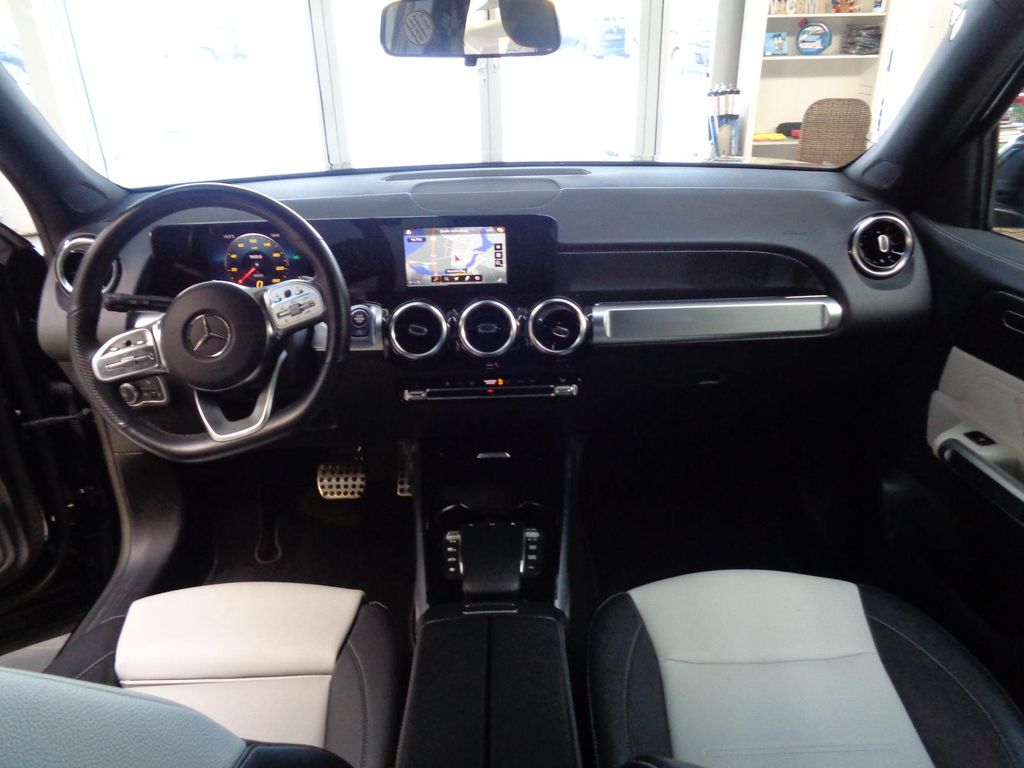 Mercedes-Benz GLB 200 2022