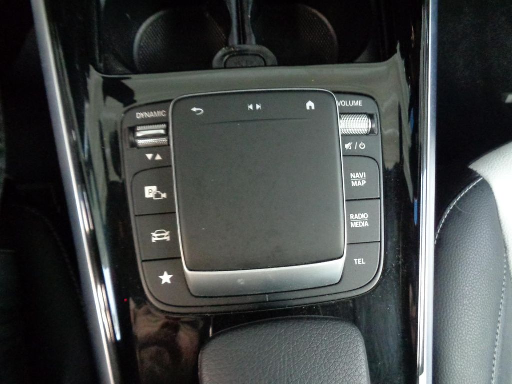 Mercedes-Benz GLB 200 2022