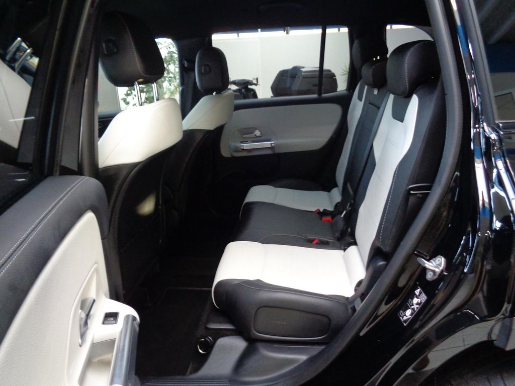 Mercedes-Benz GLB 200 2022