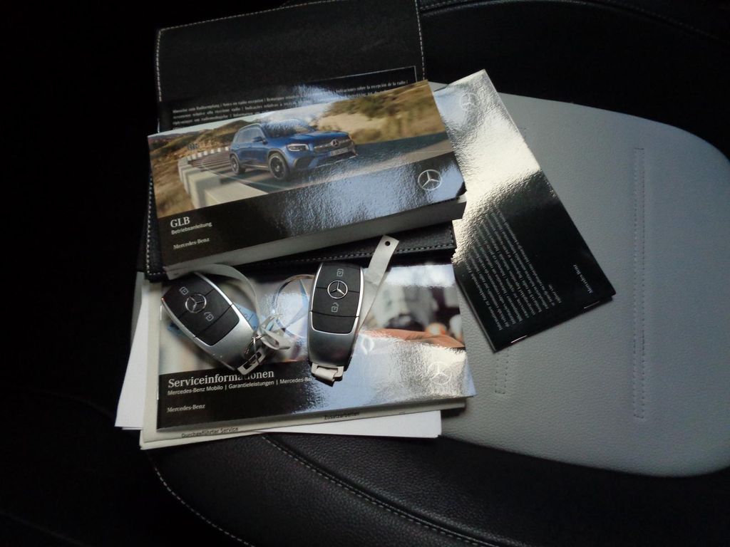 Mercedes-Benz GLB 200 2022