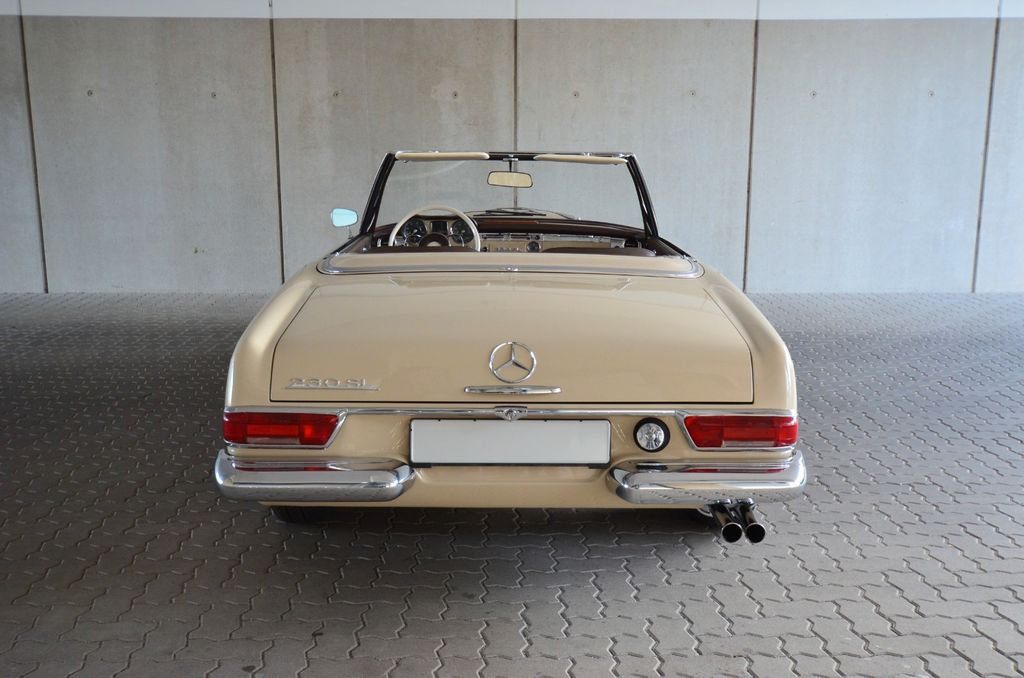 Mercedes-Benz 230 1967