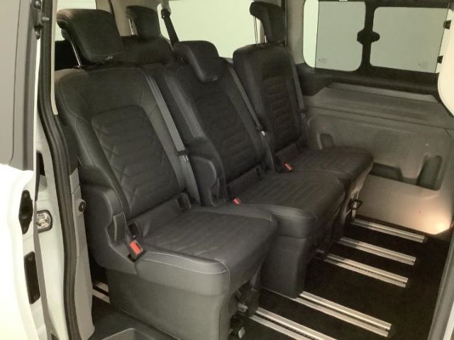 Ford Tourneo Custom 2025