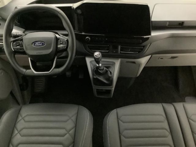 Ford Tourneo Custom 2025