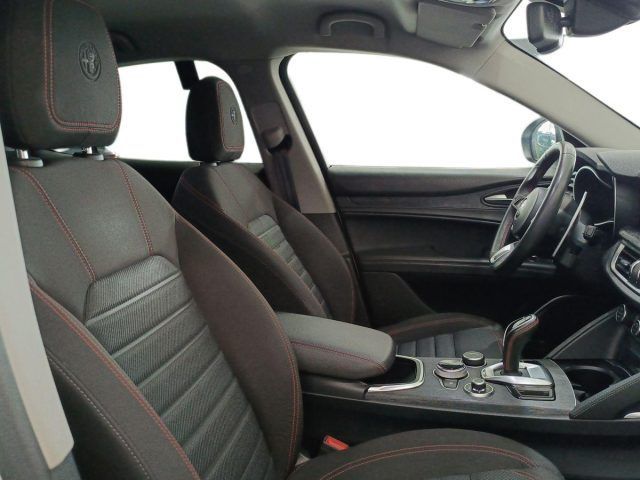 Alfa Romeo Stelvio 2021