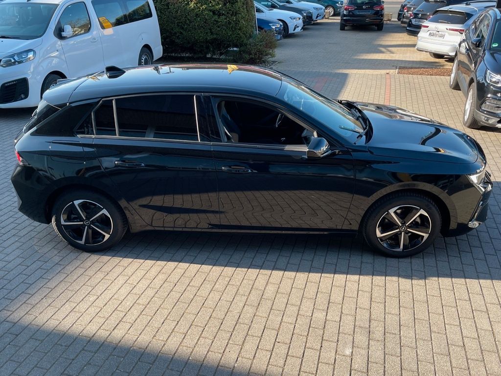 Opel Astra 2024