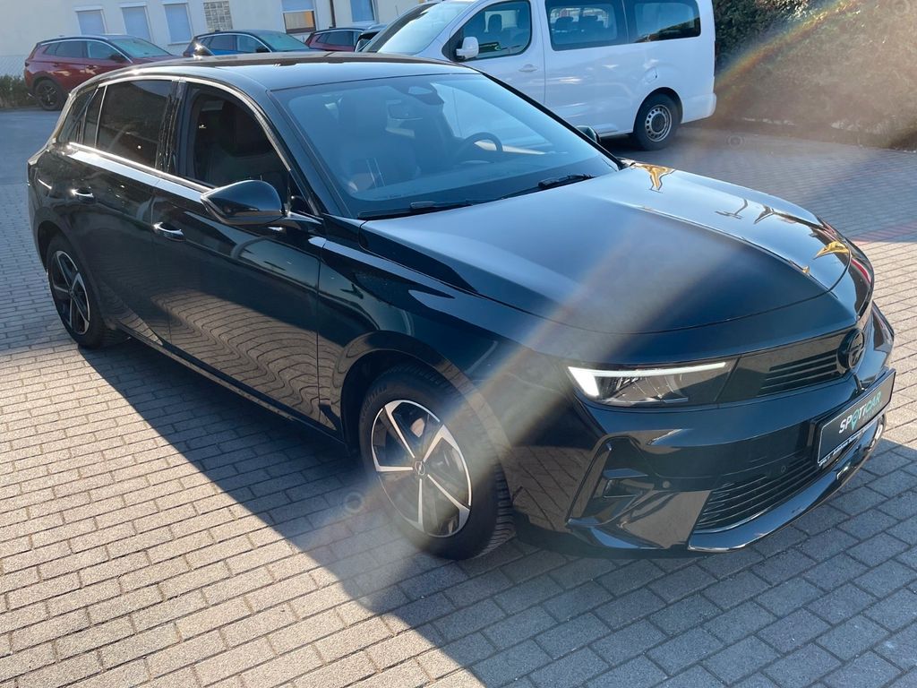 Opel Astra 2024
