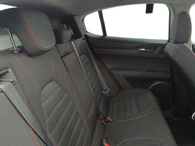 Alfa Romeo Stelvio 2021