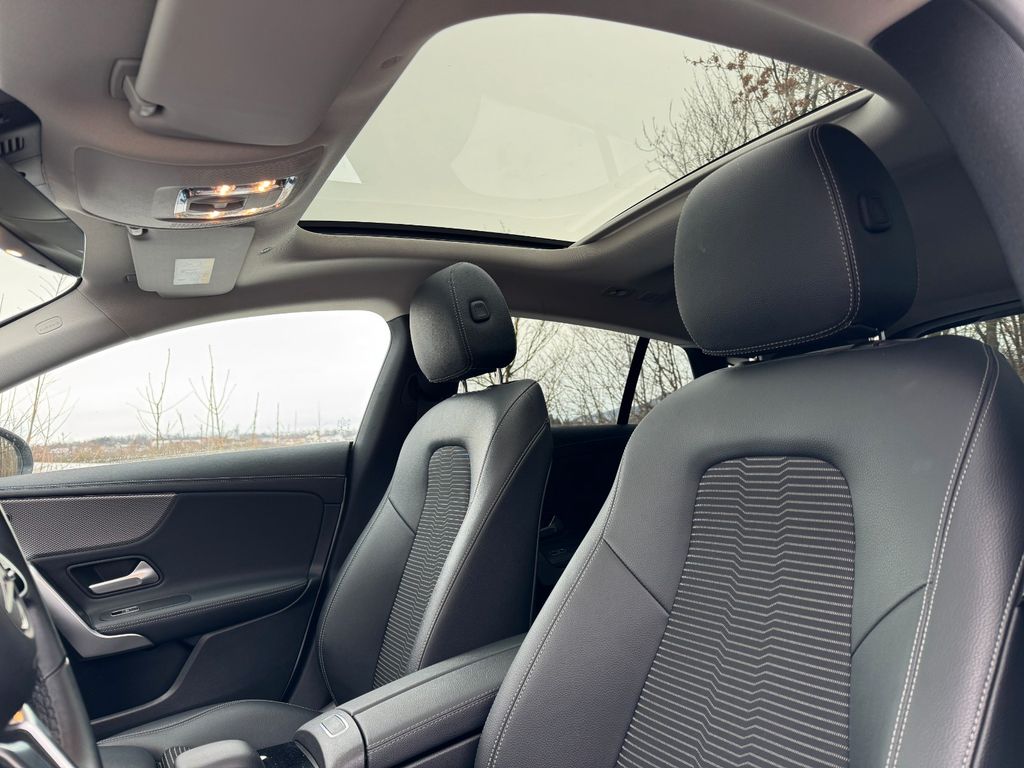 Mercedes-Benz CLA 200 2021