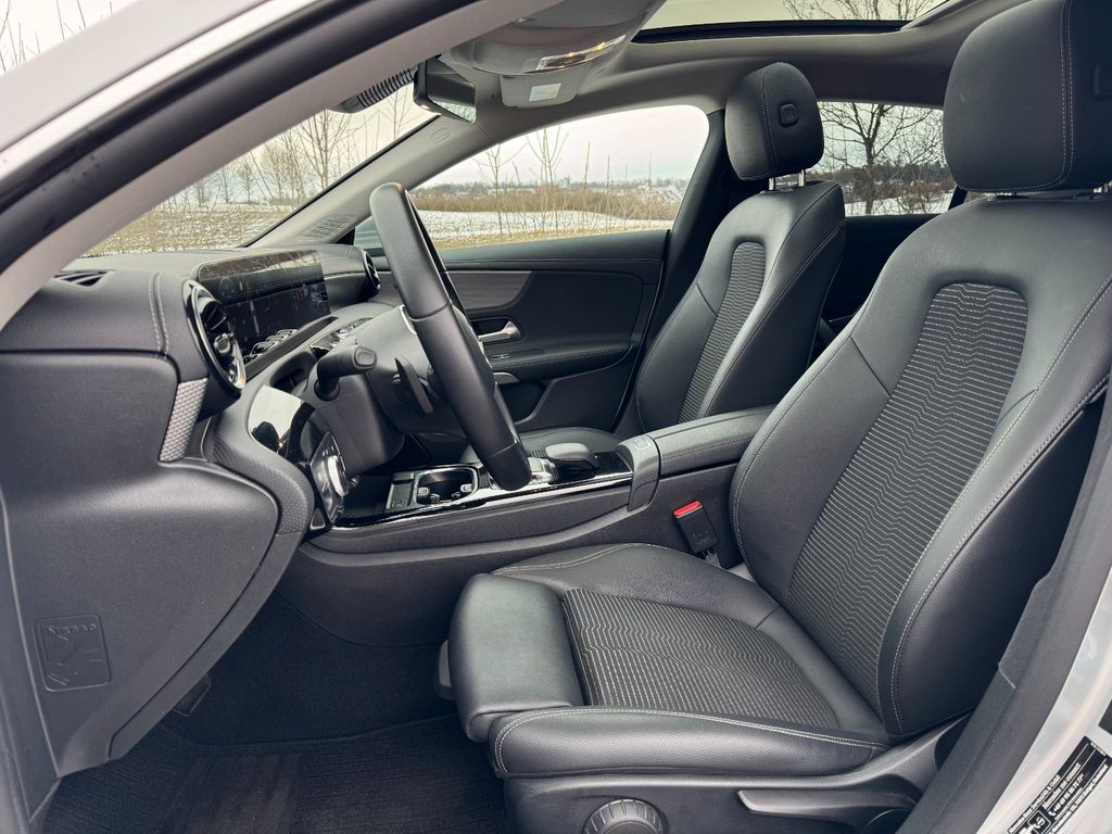 Mercedes-Benz CLA 200 2021