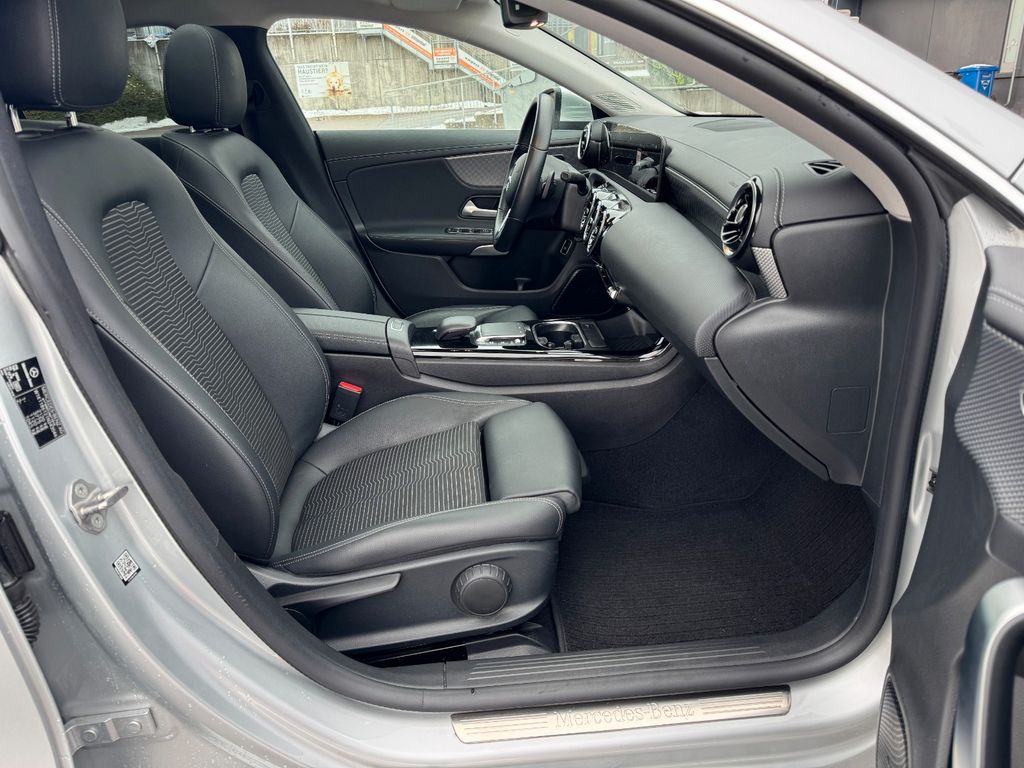 Mercedes-Benz CLA 200 2021