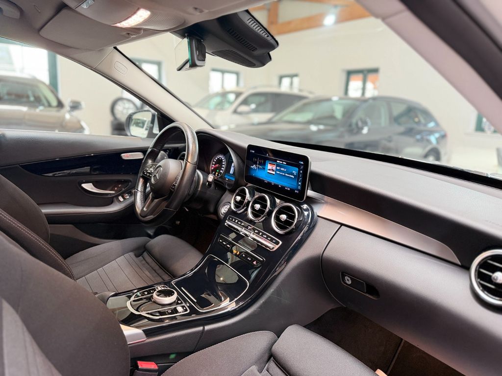 Mercedes-Benz C 200 2021