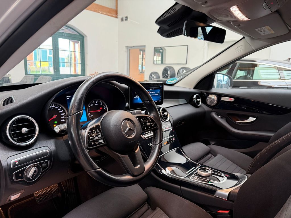 Mercedes-Benz C 200 2021