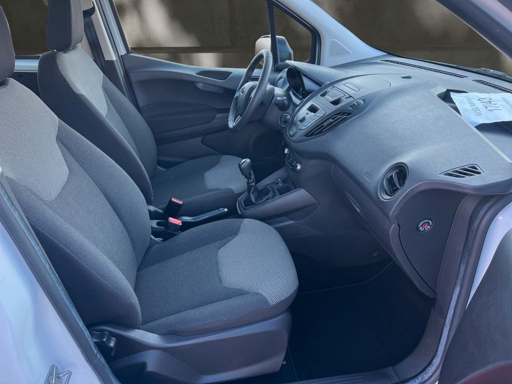 Ford Transit Courier 2020