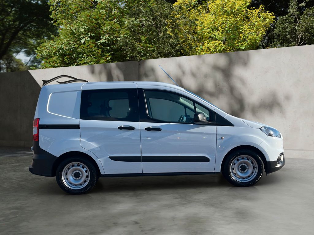 Ford Transit Courier 2020