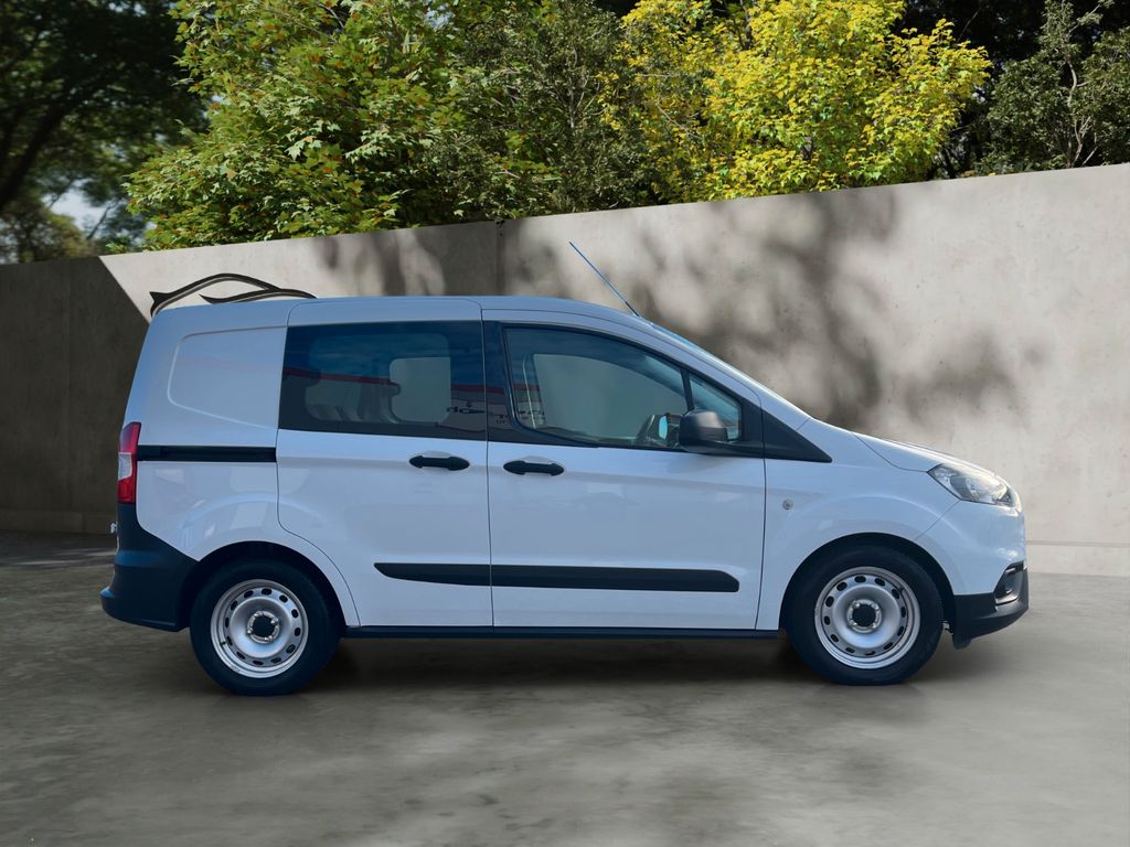 Ford Transit Courier 2020
