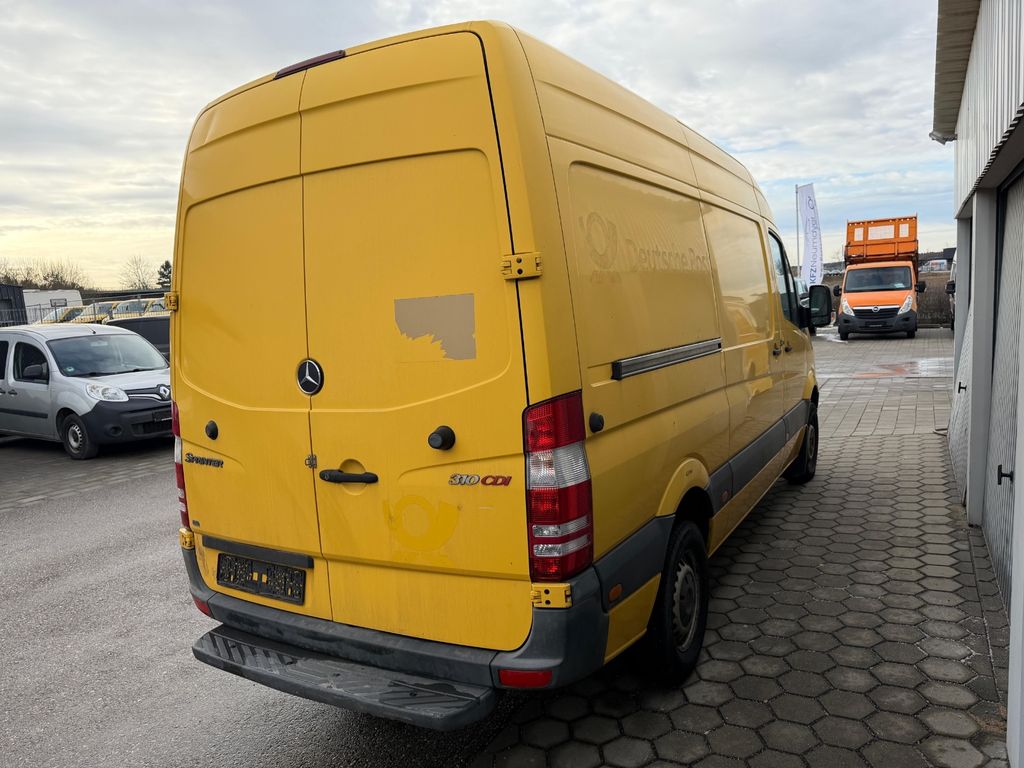 Mercedes-Benz Sprinter 2011