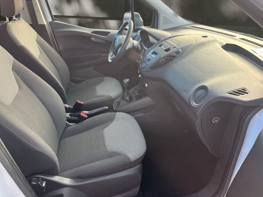 Ford Transit Courier 2020