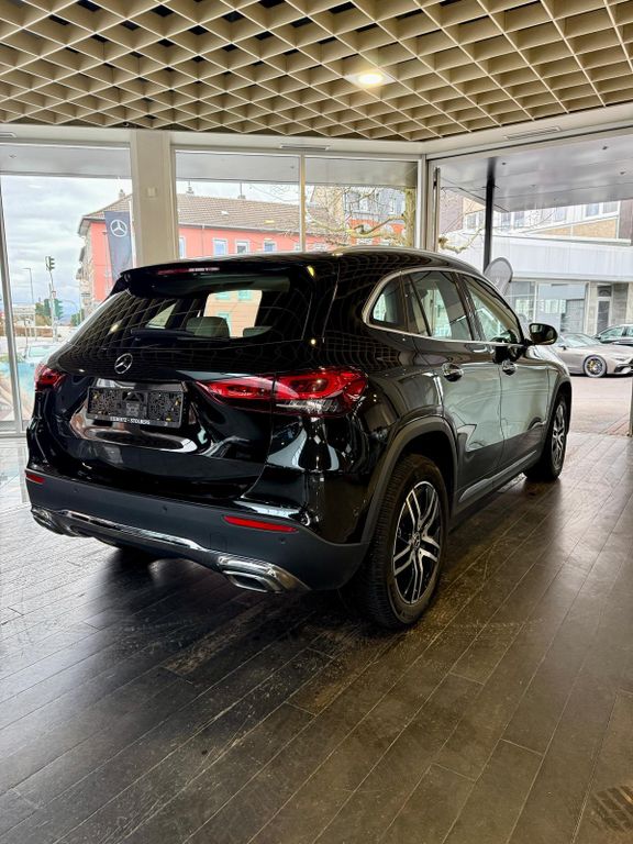 Mercedes-Benz GLA 200 2020