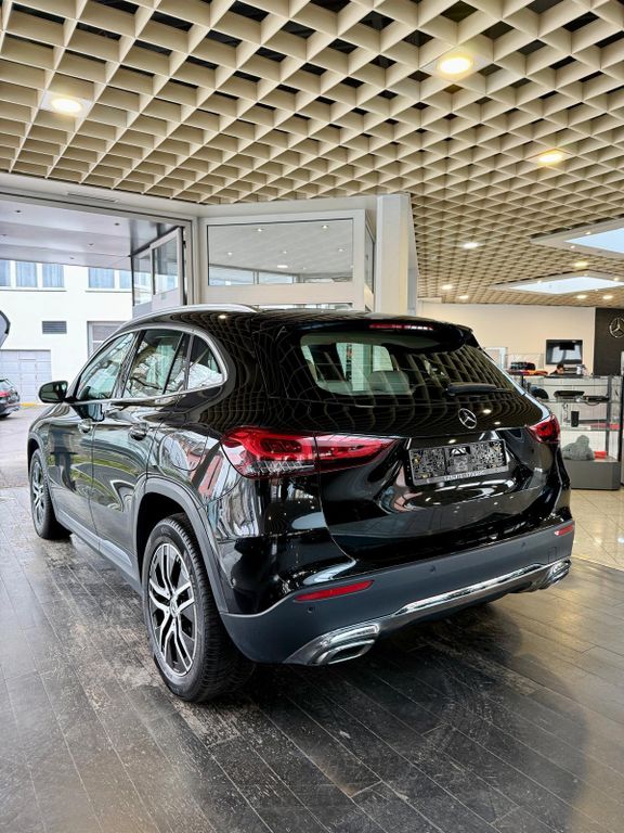 Mercedes-Benz GLA 200 2020