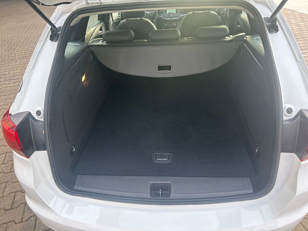 Opel Astra 2022