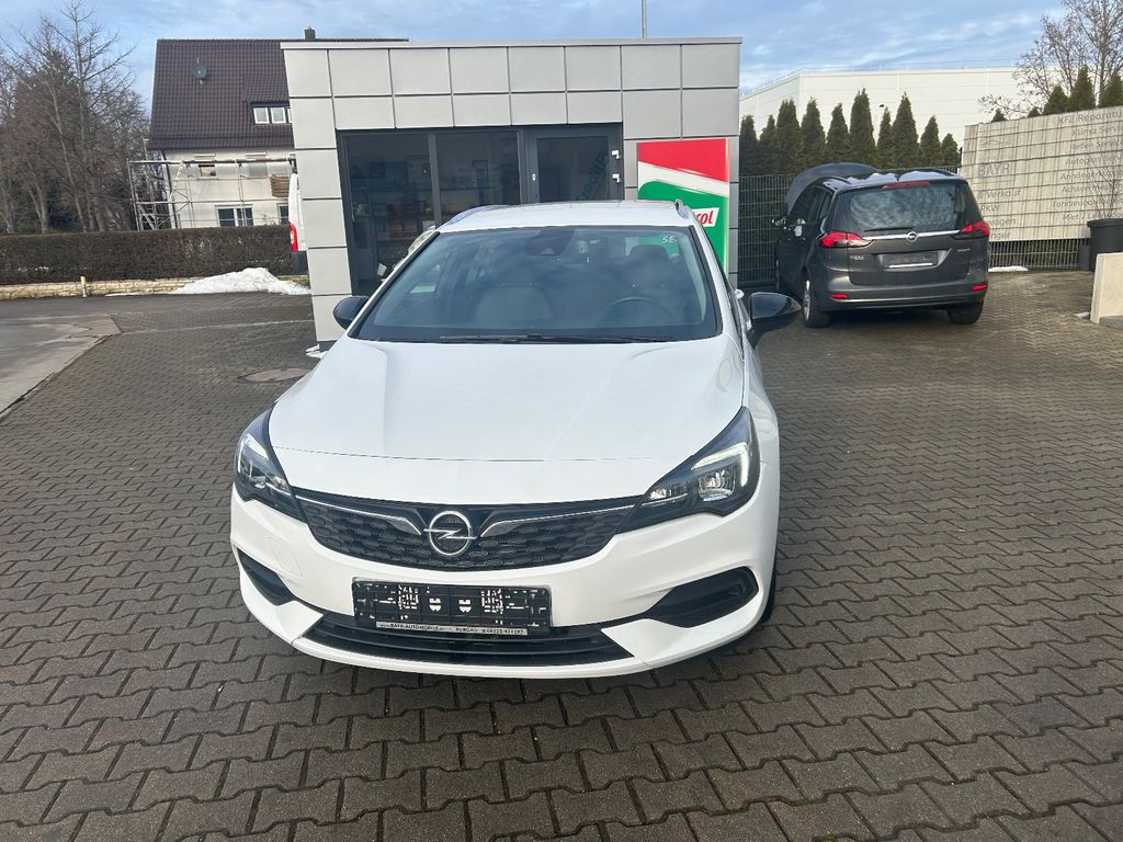 Opel Astra 2022