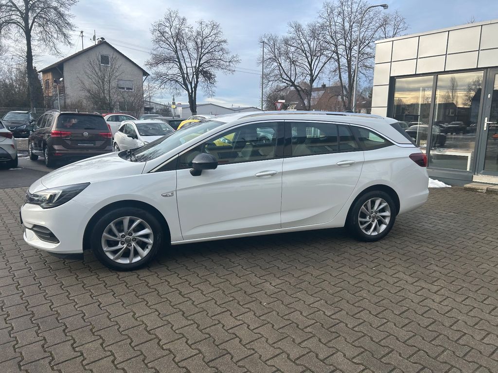 Opel Astra 2022