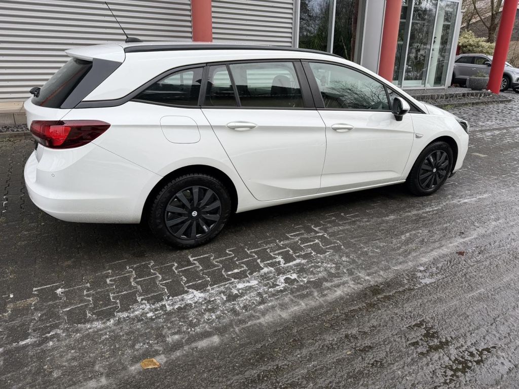Opel Astra 2021
