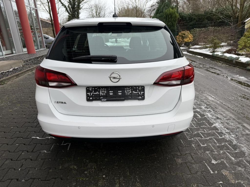 Opel Astra 2021