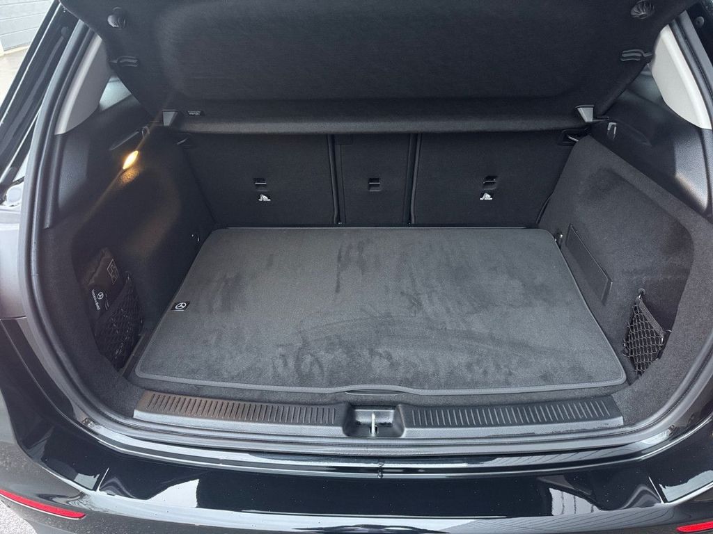 Mercedes-Benz B 200 2024