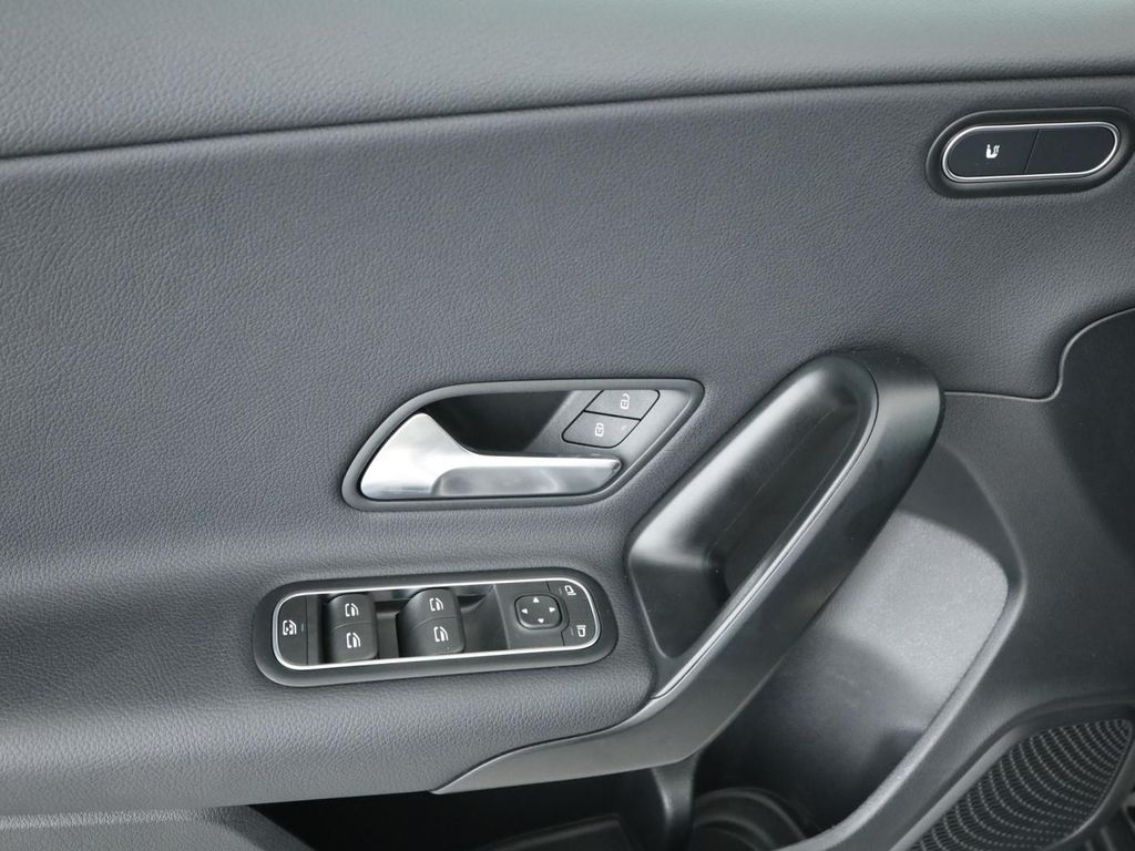 Mercedes-Benz A 180 2022