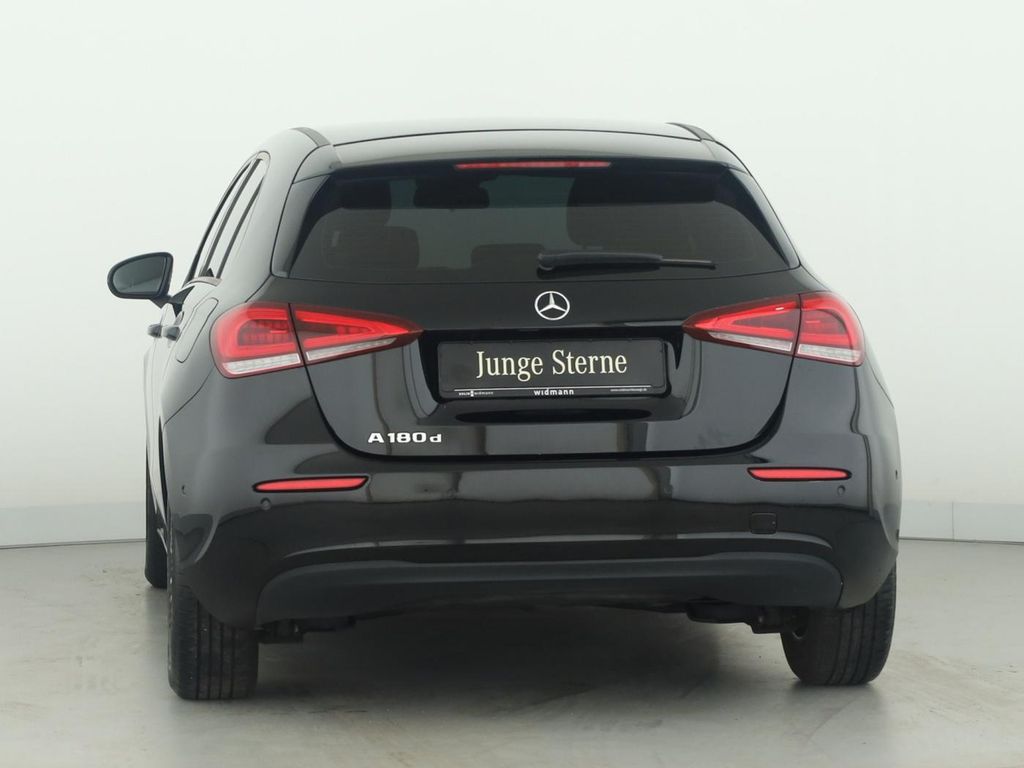 Mercedes-Benz A 180 2022