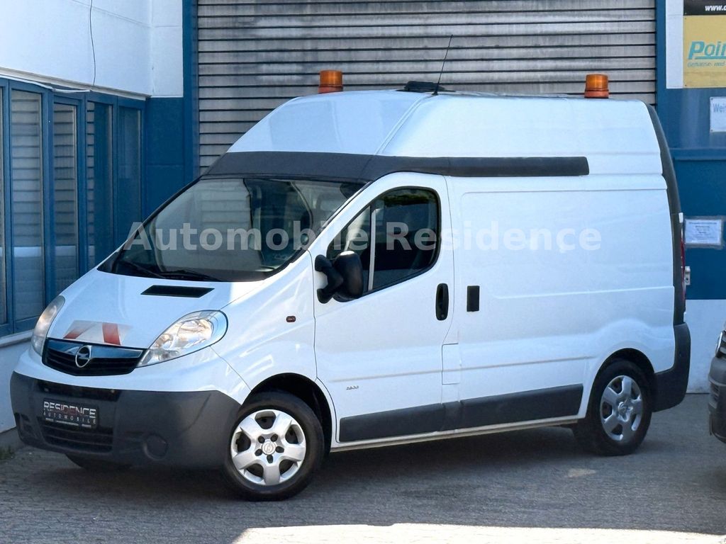 Opel Vivaro 2012