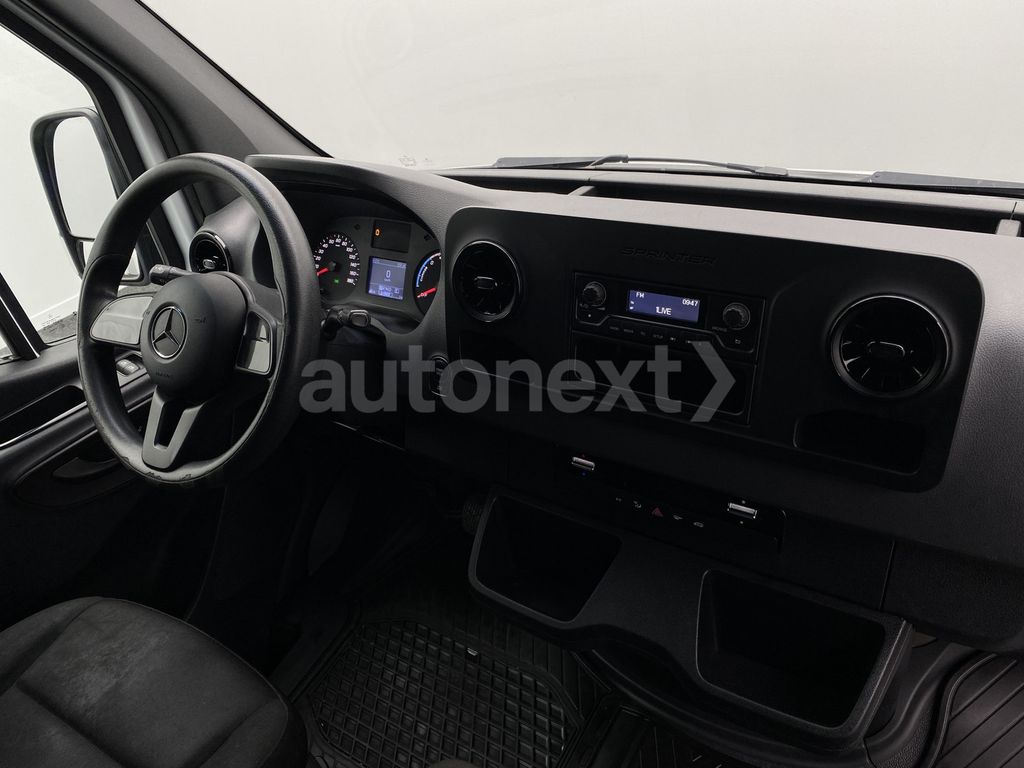 Mercedes-Benz eSprinter 2021