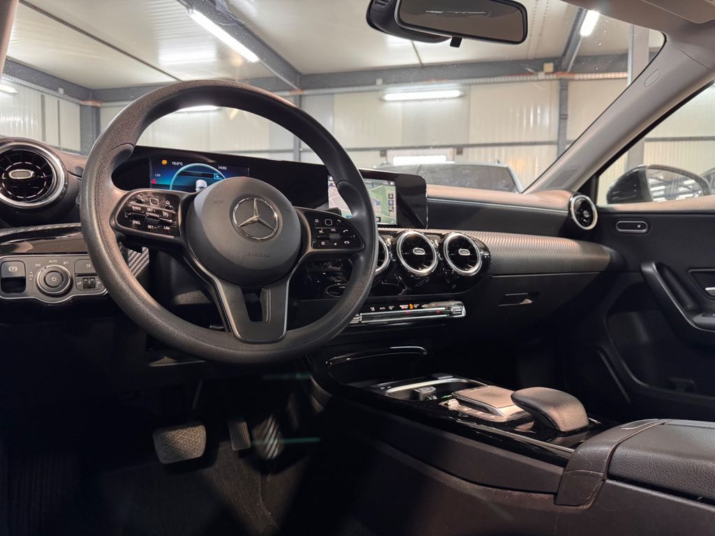 Mercedes-Benz A 180 2021