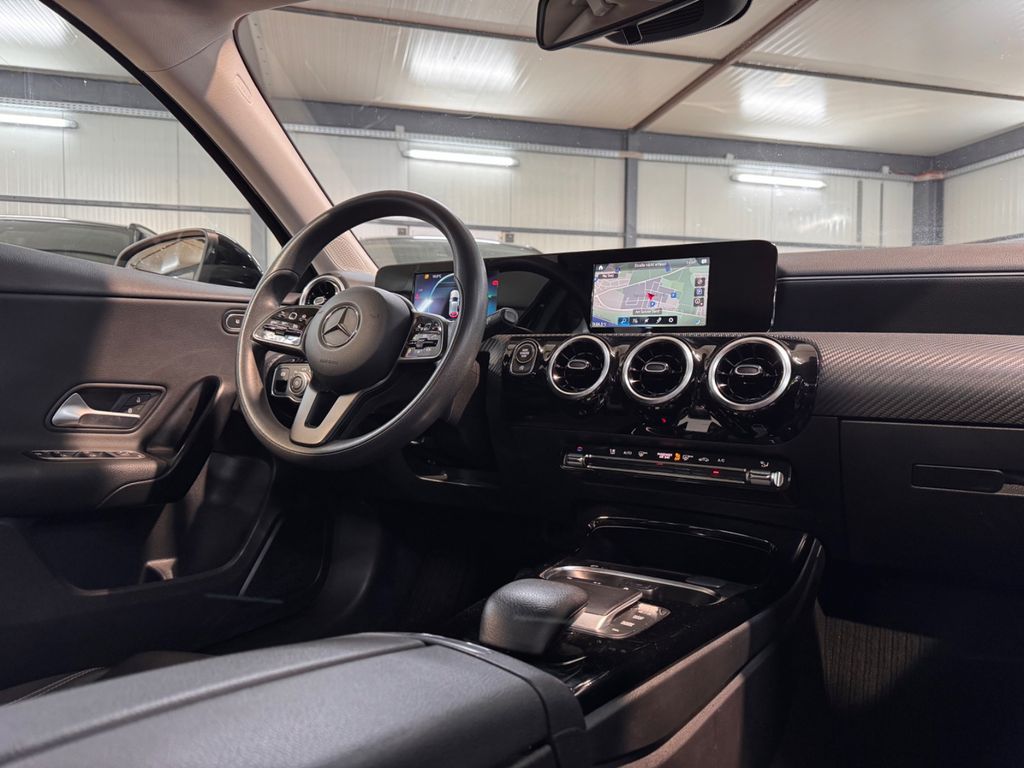 Mercedes-Benz A 180 2021