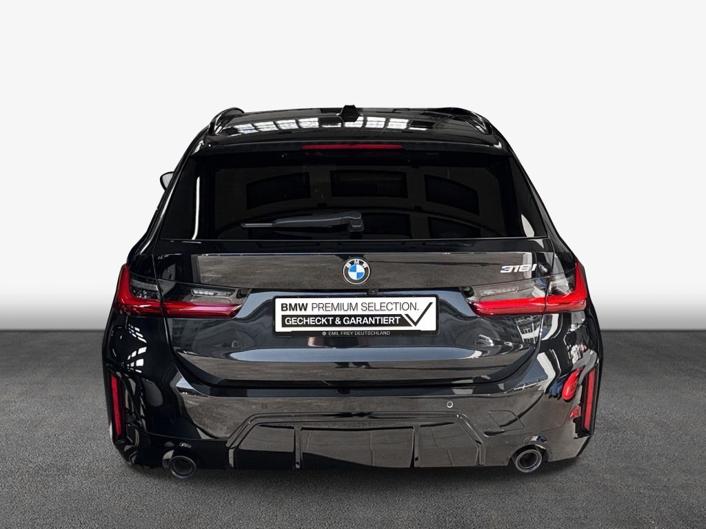 BMW 318 2024