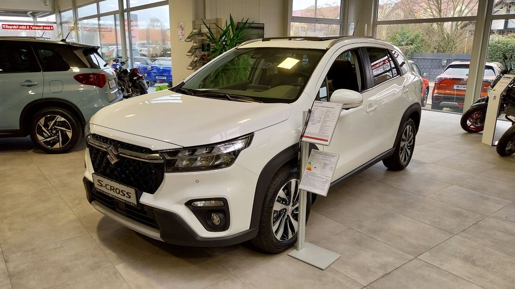 Suzuki (SX4) S-Cross 2025