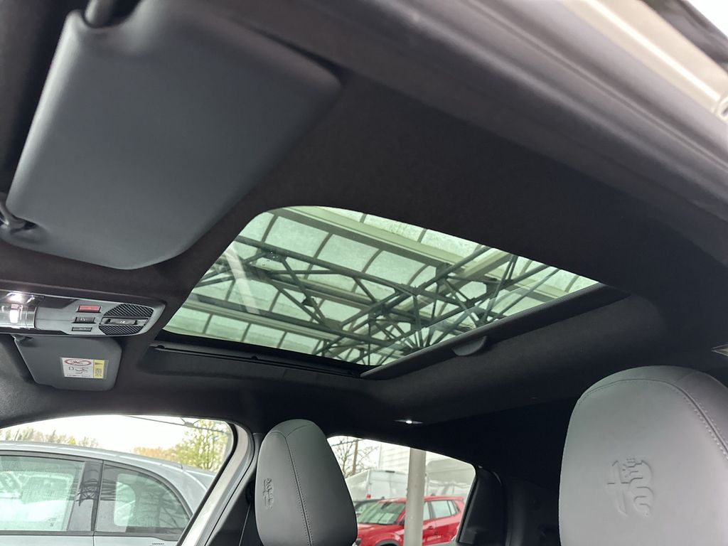 Alfa Romeo Junior 2025