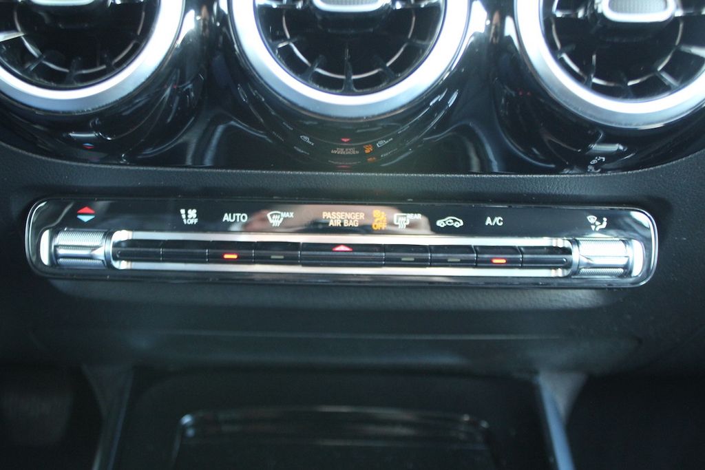 Mercedes-Benz B 180 2024