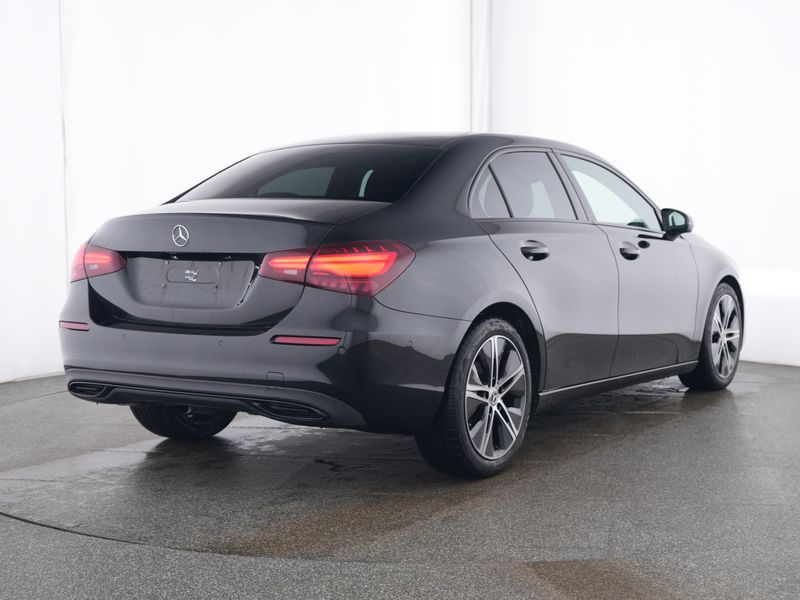 Mercedes-Benz A 200 2024