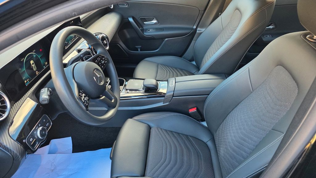 Mercedes-Benz A 180 2022