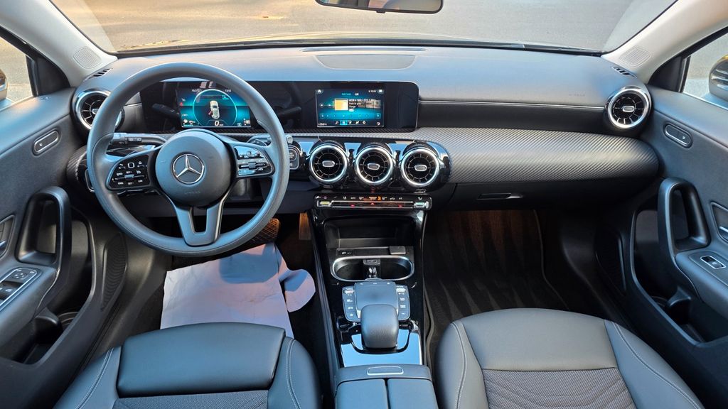 Mercedes-Benz A 180 2022