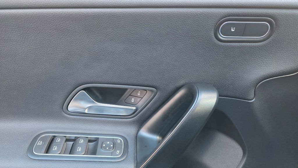 Mercedes-Benz A 180 2022