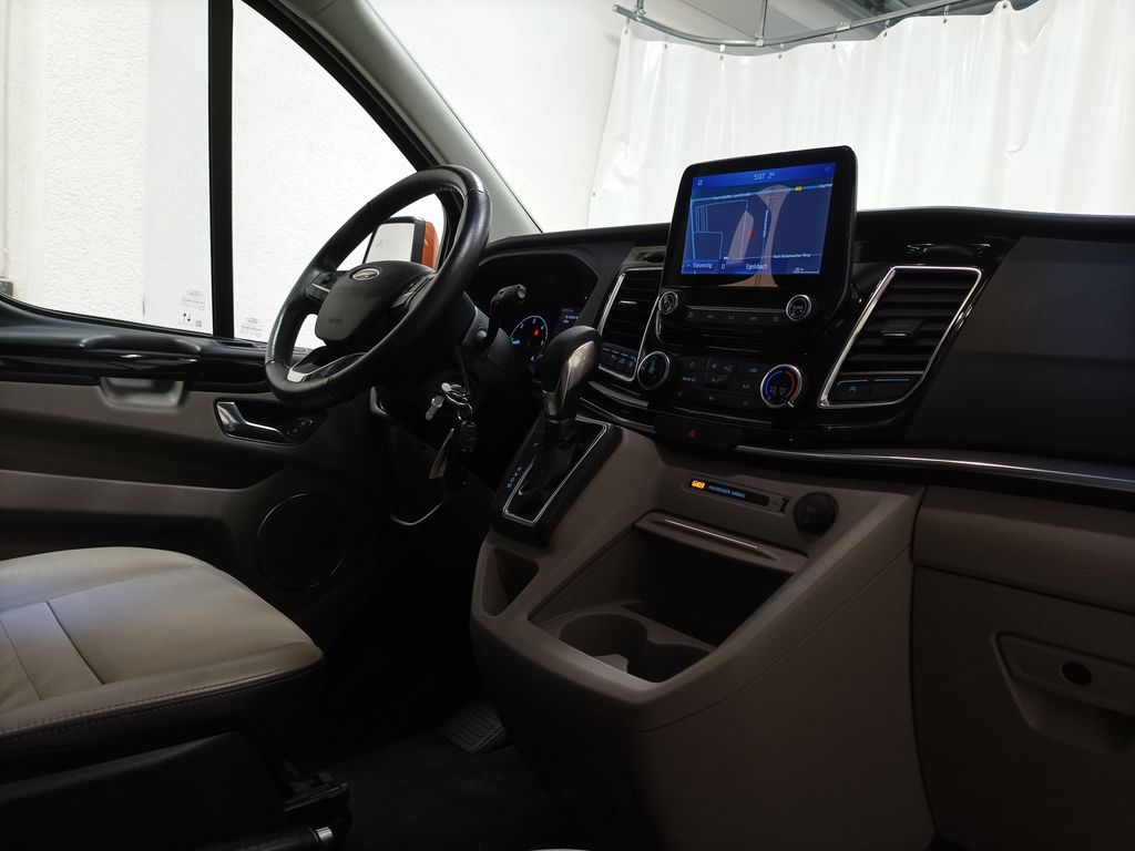 Ford Tourneo Custom 2021