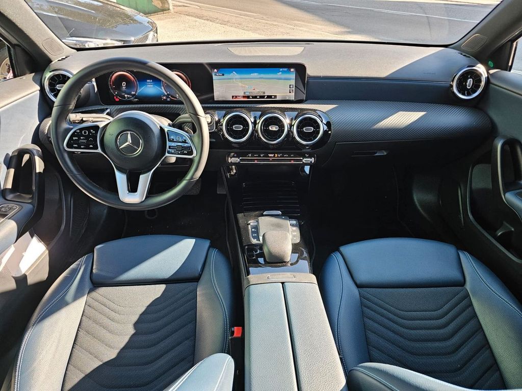 Mercedes-Benz A 180 2021